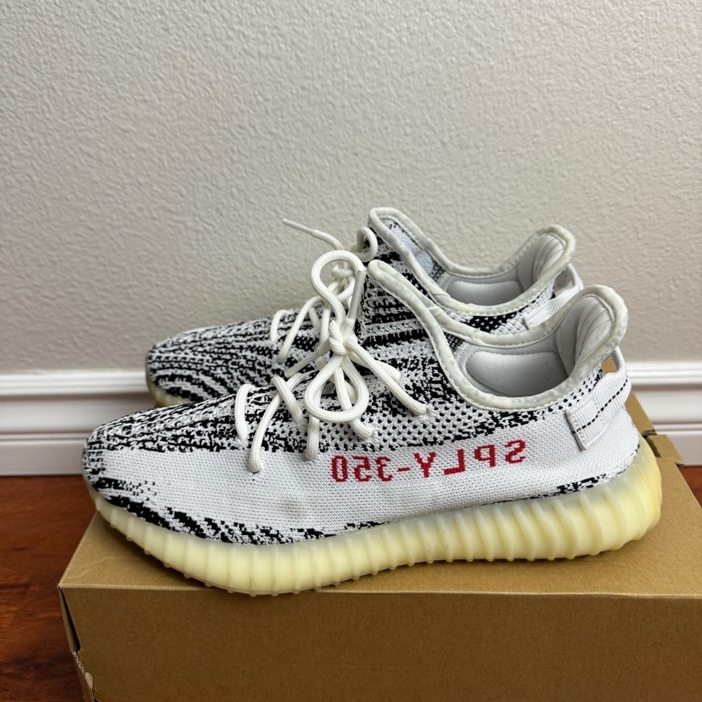 Yeezy Boost 350 V2 Zebra Size 10.5